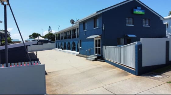 Freehold or Leasehold Motel for Sale in Gladstone