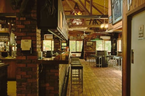 UNDER OFFER - Court House Hotel, Jamieson