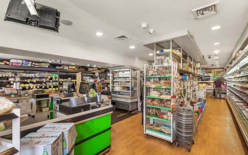 BLUE-CHIP ELWOOD VILLAGE LOCATION | $1.4M+ TURNOVER | HIGH-EXPOSURE DOUBLE FRONT