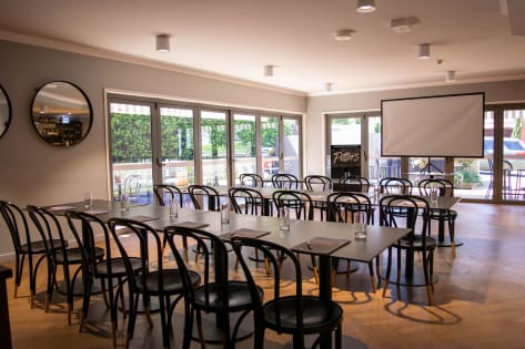 EXECUTIVE LONG TERM MONEY EARNER IN THE TOOWOOMBA CBD - 2900ML