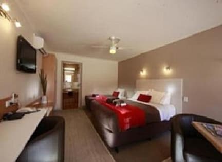 Motel Leasehold Business - Best Motel In Strong Central Victorian City