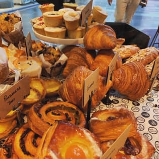 COFFEE SHOP - TAKING $23,000PW.  FULLY UNDER MANAGEMENT.  50KG COFFEE/CHOC.