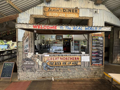 THE LEGENDARY LION’S DEN HOTEL (FREEHOLD) - 152HF