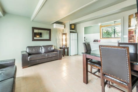 BY MOTEL ROOM, ONE OF THE TOP REGIONAL EARNERS - 2468ML