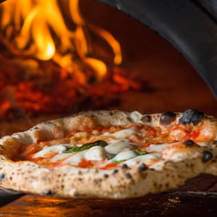 LICENSED RESTAURANT & PIZZERIA