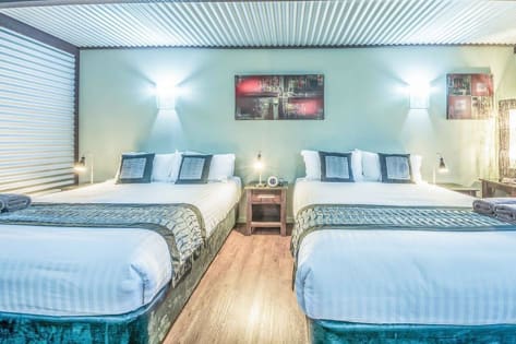 BY MOTEL ROOM, ONE OF THE TOP REGIONAL EARNERS - 2468ML