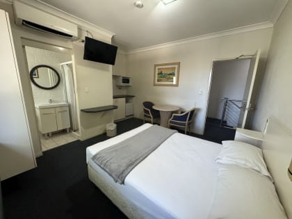 RARE, SYDNEY FREEHOLD CASHFLOW MONEY EARNER - 2918MF