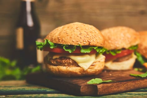 Coffee Shop. Gold Coast - Near Paradise Point. Rent only $680.00 pw!