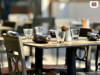 CAFE / RESTAURANT / BAR