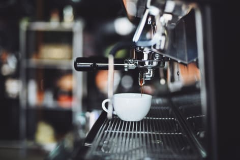 CAFÉ FOR SALE – PRIME CORNER POSITION IN WARRAGUL