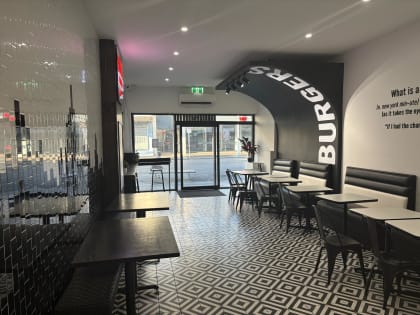 [Priced to sell] Fully Under Management Burger Shop West close CBD Ref: 1213