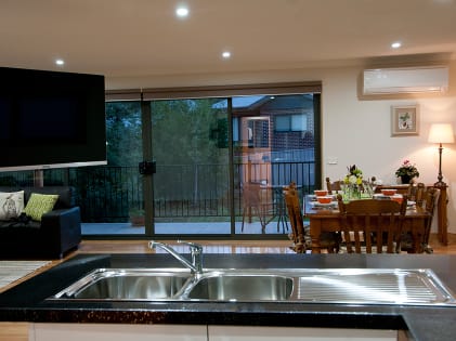 ROOMS TO RENT, OFFICES TO LEASE, SNOWBUNNIES TO SKI - 9CF