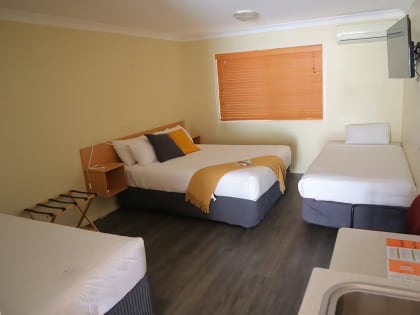 CENTRAL QLD LEASEHOLD MOTEL - 1934ML