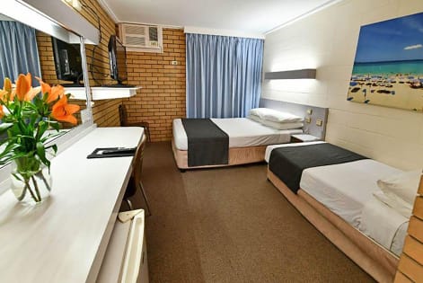 EXCEPTIONAL RARE OPPORTUNITY, 74-ROOM LEASEHOLD MOTEL, WESTERN NSW - 893ML