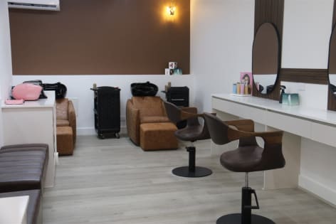 RARE FIND - Truganina's Premier Turnkey Beauty Destination!