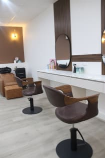 RARE FIND - Truganina's Premier Turnkey Beauty Destination!