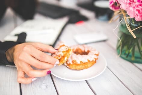 Fully managed Franchise Donut Shop South East Shopping Centre Ref: 1492