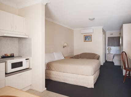 DUAL LEASEHOLD MOTEL OPPORTUNITY, NAROOMA NSW - 961ML
