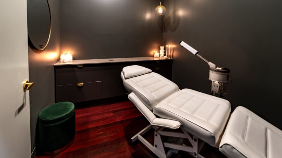Exceptional Opportunity to Own a Thriving Boutique Beauty Salon in Wembley