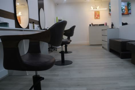 RARE FIND - Truganina's Premier Turnkey Beauty Destination!