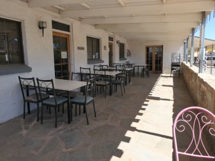 Historic hotel at the gateway to the Flinders Ranges