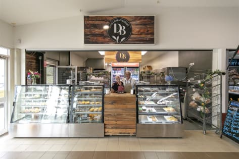 Profitable Bakery + Freehold  / Prime Sea Change Location!
