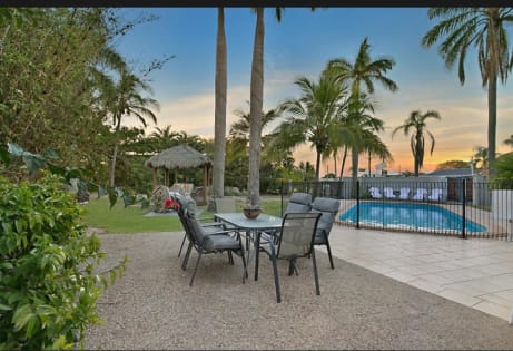 Freehold or Leasehold Motel for Sale in Gladstone