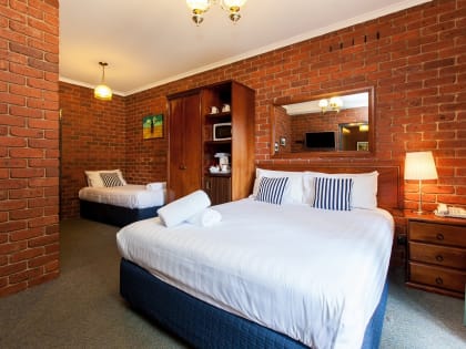 AN OUTSTANDING BUSINESS IN A BEAUTIFUL PART OF VICTORIA - 2873ML