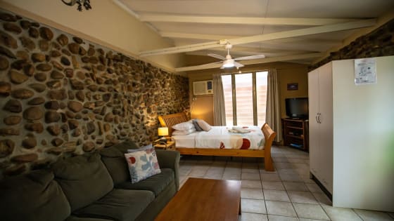 Sapphire Caravan & Cabin Park - Established Park in a Renowned Outback Tourism Region