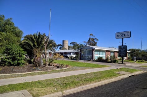 High-Exposure Regional Motel on Prime Western Highway Site