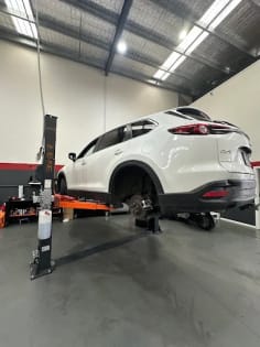 Mechanic, Automotive workshop