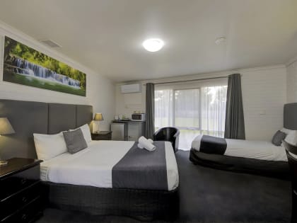 I DO LIKE TO BE BESIDE THE SEASIDE - 2891ML