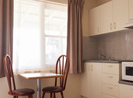 DUAL LEASEHOLD MOTEL OPPORTUNITY, NAROOMA NSW - 961ML