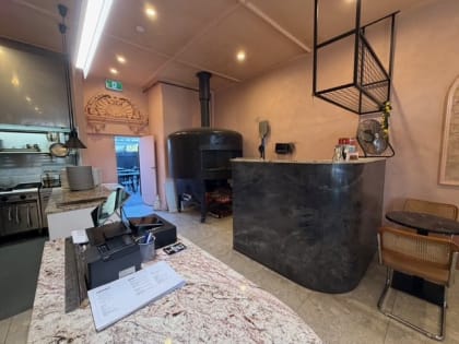 LICENCED PIZZERIA OPPORTUNITY NEAR CITY STH SUB $69,000 + GST