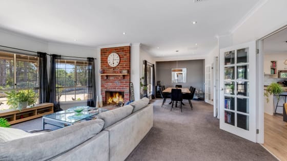 Licensed 30-dog facility with established 17-year trading history  within 90 minutes of Melbourne.