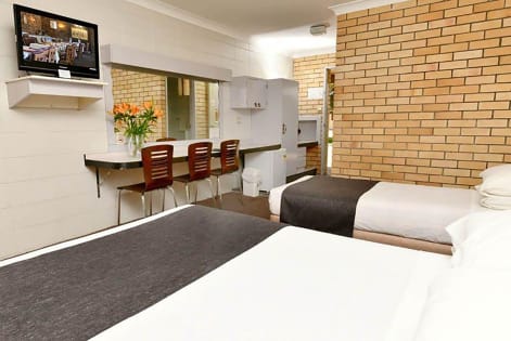 EXCEPTIONAL RARE OPPORTUNITY, 74-ROOM LEASEHOLD MOTEL, WESTERN NSW - 893ML