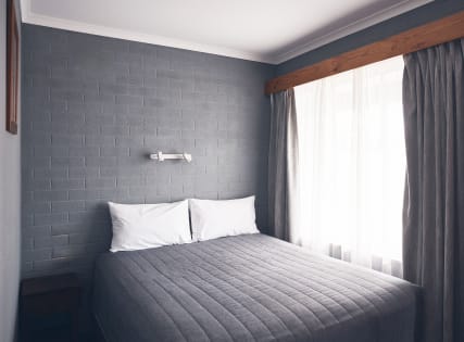 DUAL LEASEHOLD MOTEL OPPORTUNITY, NAROOMA NSW - 961ML