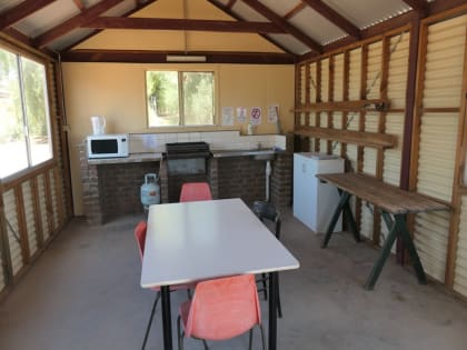 Historic hotel at the gateway to the Flinders Ranges