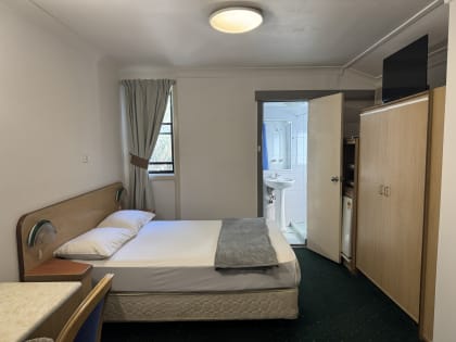 RARE, SYDNEY FREEHOLD CASHFLOW MONEY EARNER - 2918MF