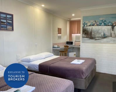 Mid NSW Coastal City - Freehold Motel and Workers’ Hostel - Renovation Dream - 1950MF