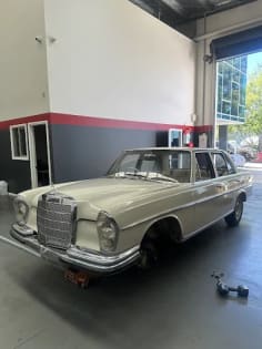 Mechanic, Automotive workshop