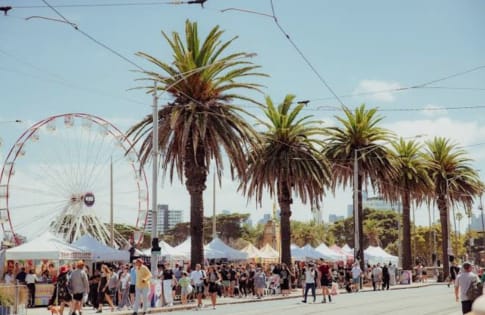 TROPHY BEACHSIDE HOSPITALITY VENUE | $1.9M TURNOVER | ELITE CORNER POSITION