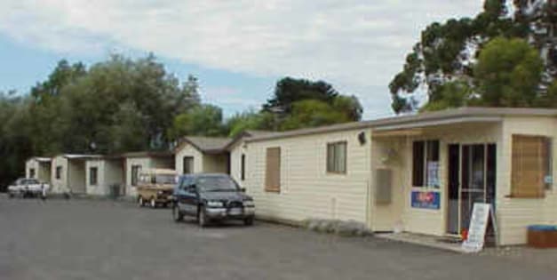 GUARANTEED INCOME - LAKE PURRUMBETE HOLIDAY PARK WITH