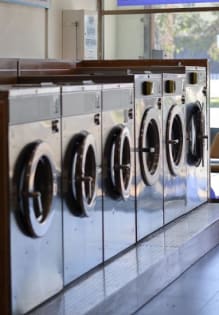 $220K | Automated Sunshine Laundromat | Low Rent | Long Lease