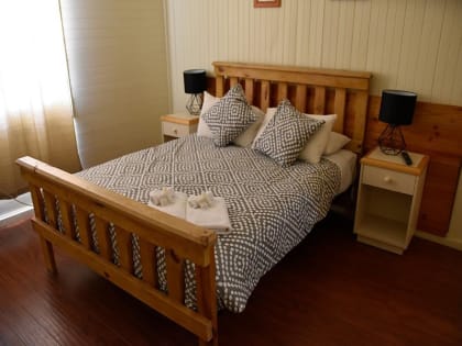 Historic hotel at the gateway to the Flinders Ranges