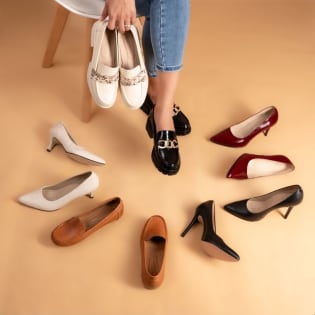 Retail Shoe Store + Online Sales. Showing a nett over $263,000. Well-established with excellent s...