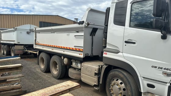 HIGH-CASHFLOW TIPPER TRUCK & DOG TRAILER BUSINESS FOR SALE – BRISBANE QLD