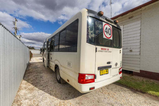 SCHOOL BUS RUN & RESIDENCE