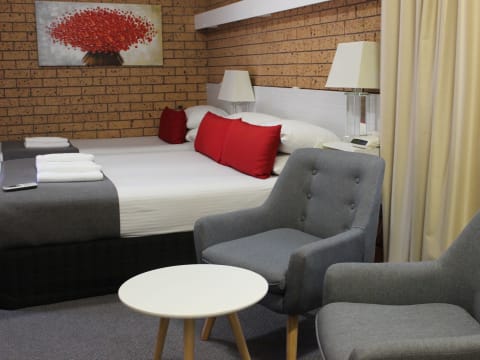 THRIVING REGIONAL MOTEL TOWN, SECURE LEASE & STRONG RETURN POTENTIAL - 1640ML