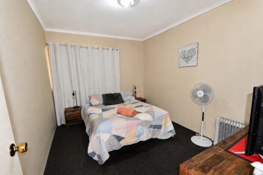 Authentic Country Hotel with 3 GMEs - South Hay Hotel